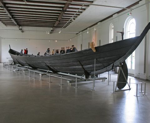 Nydamboot im Schloss Gottorf im Schleswig an der Schlei