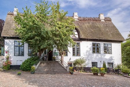 Cafe Lindauhof: Landarzthaus in Boren