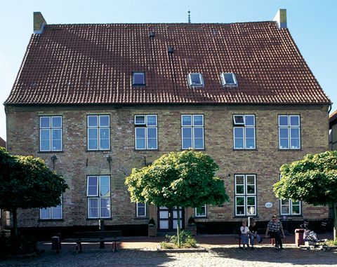 Alte Hofapotheke mit Café in Schleswig