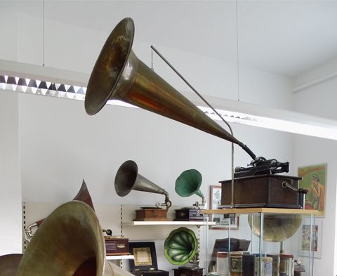 Gramophone im Phonomuseum alte Schule in Holzdorf