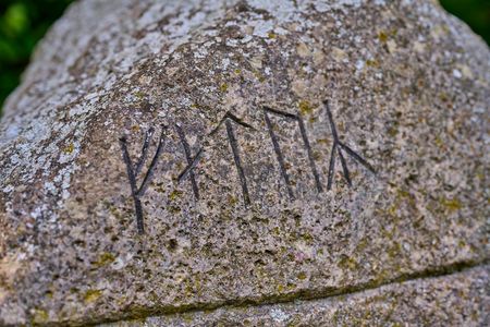 Guly Thingplatz Stoltebüll Rune