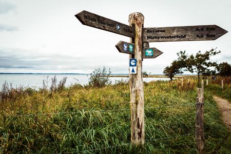 Geltinger Birk Wegweiser am Radweg