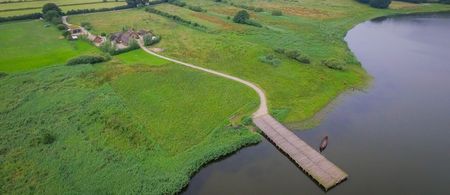 Steg an den Wikingerhäusern in Haithabu