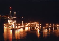 Heringszaun 1925 nachts beleuchtet