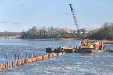 Heringszaun 2021 Instandsetzung mit Kran